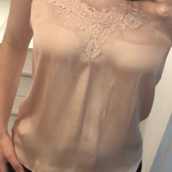 Beautiful silky H&M blouse (pink-nude) - Picture 3 of 5